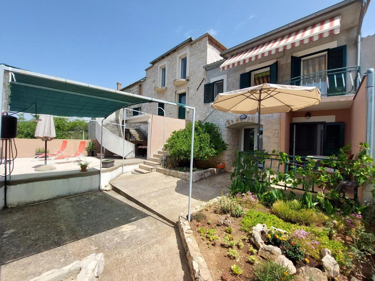 Holiday Home Oliva Bilice Exterior foto